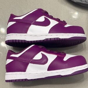 Nike Kids Sneakers in Purple and White